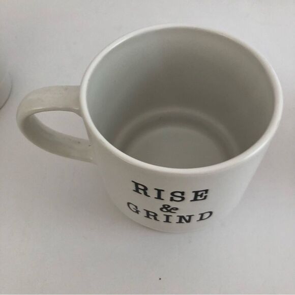 MRKT MARKET FINDS SET OF 4 COFFEE BREAK TOWER IN WHITE MICROWAVE/DISWASHER SAFE - Picture 9 of 10